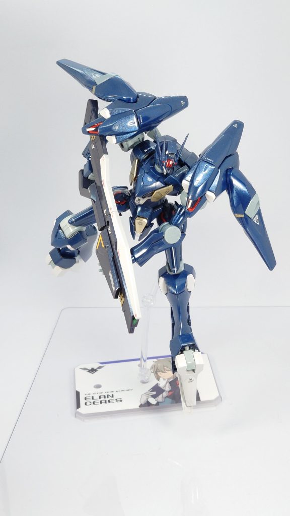 連結! 今回の武器セットはどれもギミックや動かし方がたくさんあるので、どういうポーズで飾るか悩みますね。