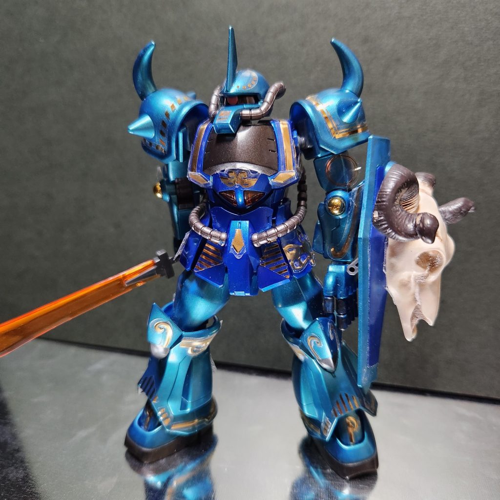 エンボスシールとキラキラシールを使用しています。エンボスシールは縁をカットすればもっとキレイに仕上がったと思います。