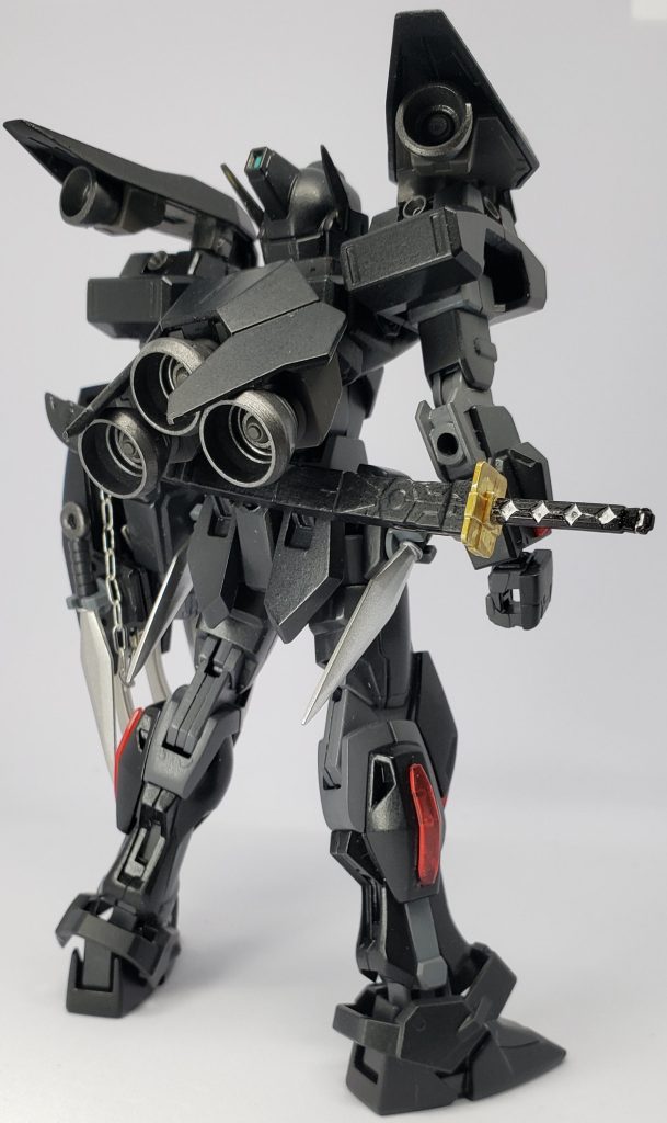 ウルやソーンからバーニアを拝借して推進力を強化。高速接近しつつ切り捨てて離脱といった、辻斬りのような戦法も得意。高いステルス性と機動力で、気付かれずに忍び寄るスタイルです。