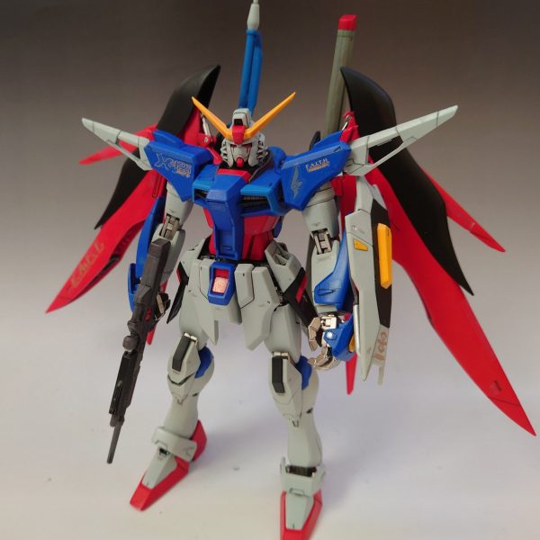 デスティニーガンダム