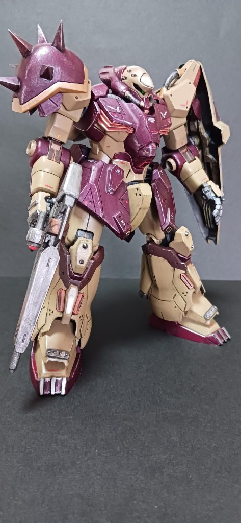 スパイクを追加したアーマー、ゴールドの縁取りがお気に入りです❗