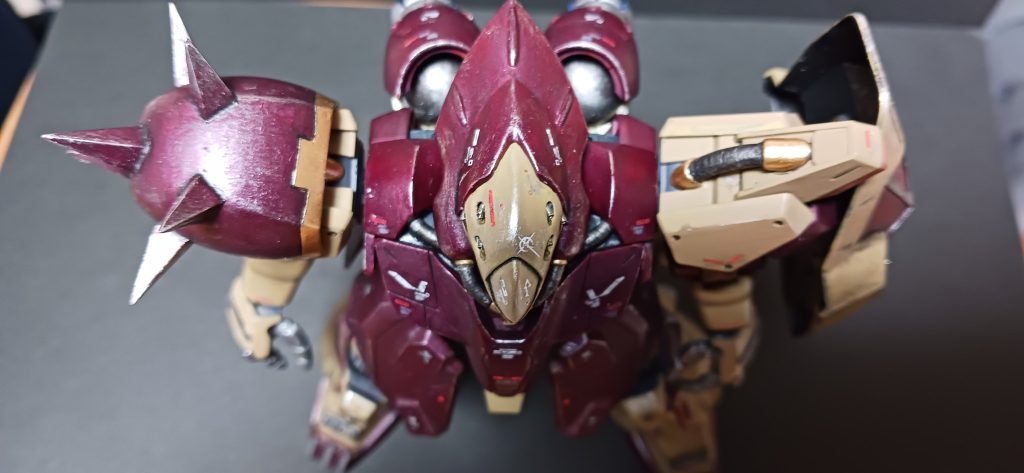 ゴールドをちょっとアクセントに、使ってます。