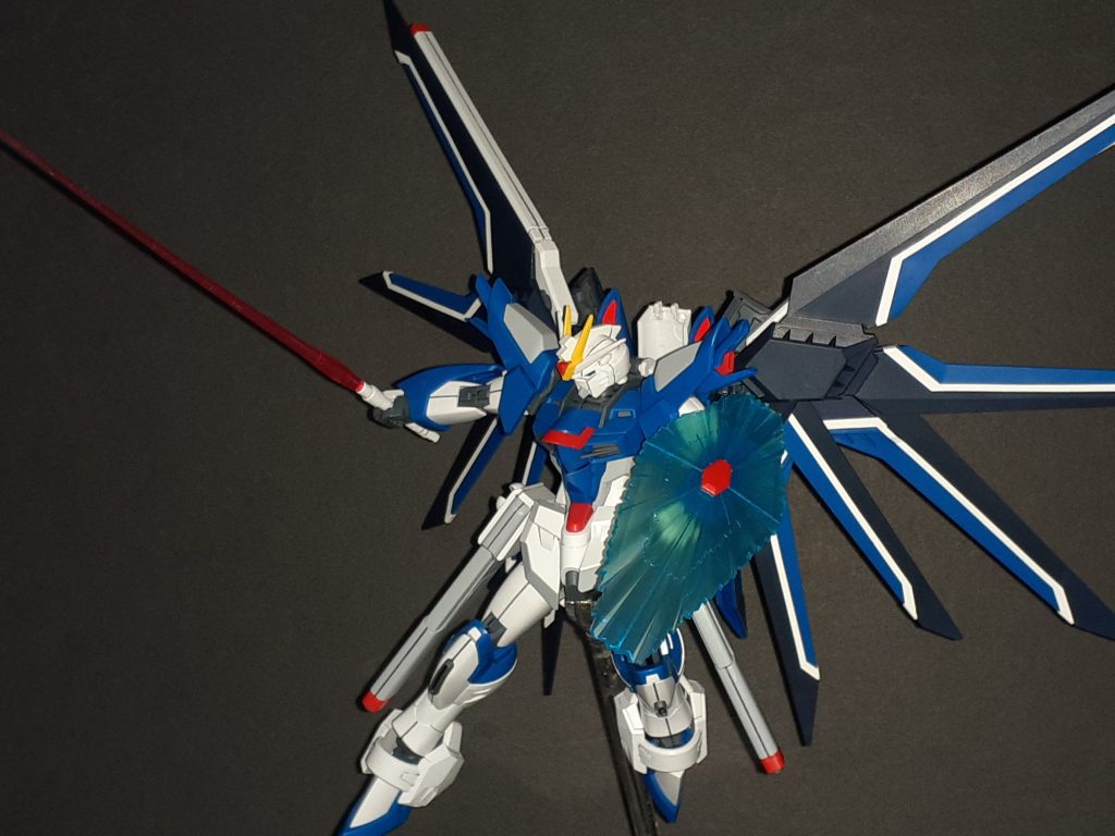 ビームシールドは偏光成型なので今までのものより表現力が高い気がする