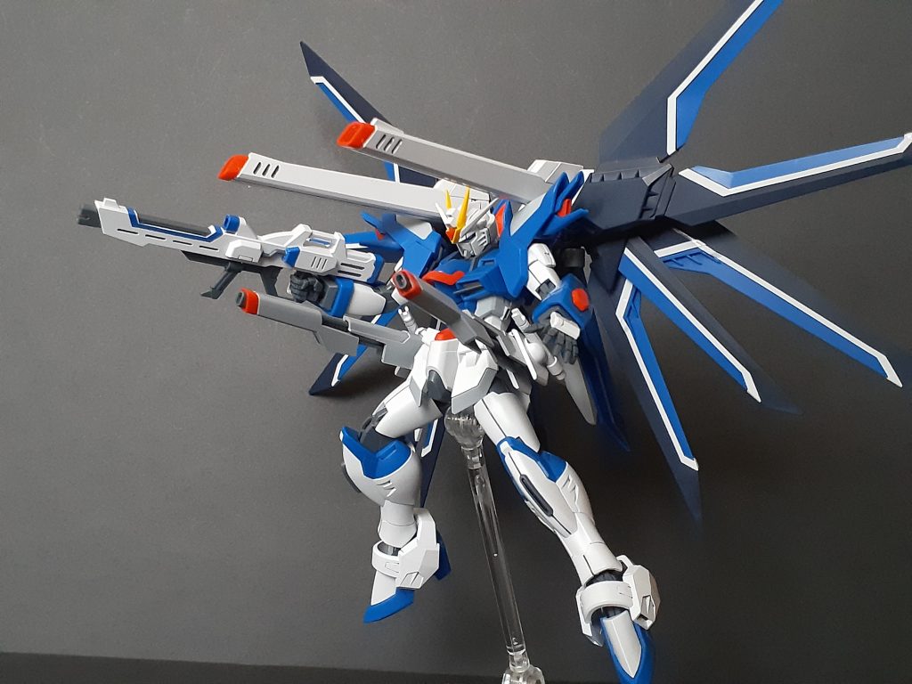 相変わらずアンテナに干渉しないようにするのが大変