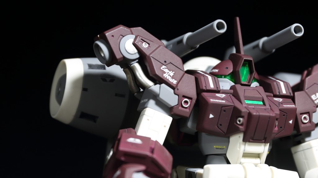 顔がスズメみたいに見えました。