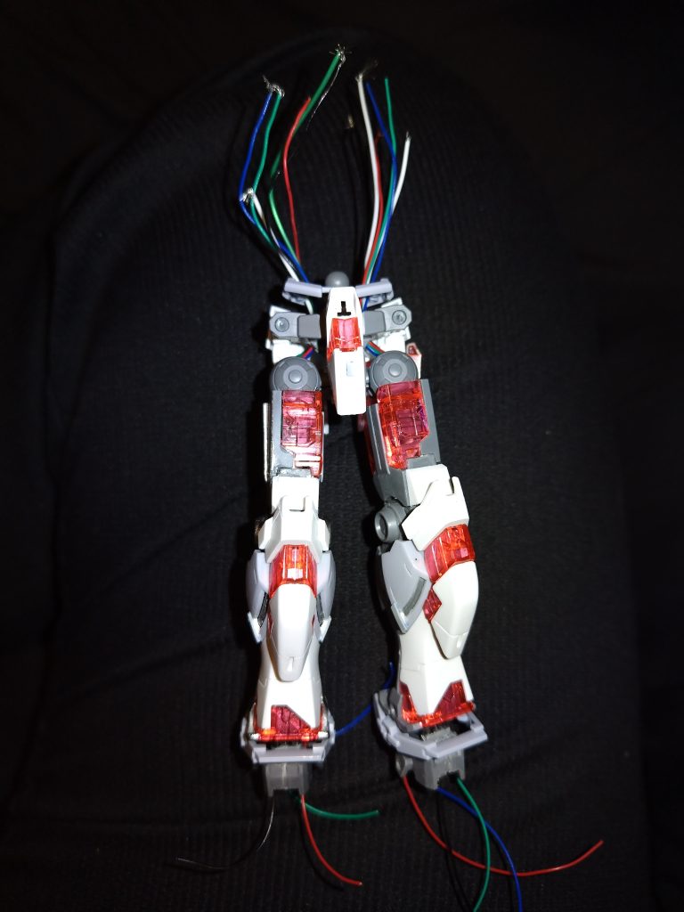 配線処理が難しい。次頑張ります。