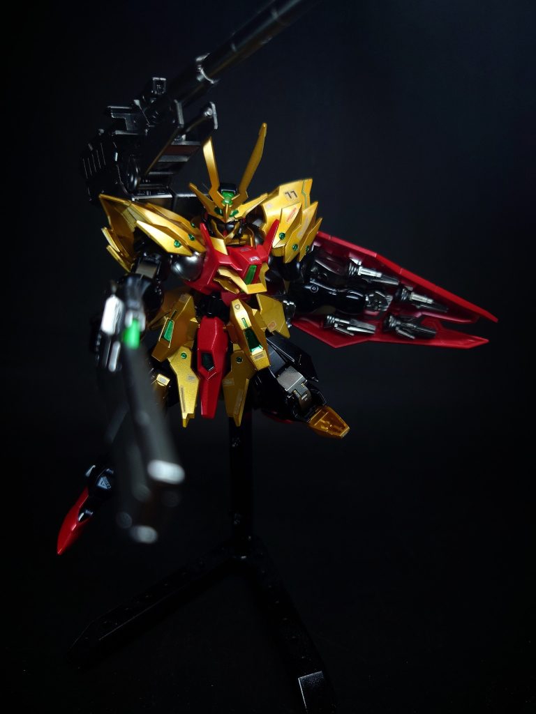 GNビームライフルベースとなったラファエルガンダムが装備しているものと同型のビームライフル。クタン双竜型から射出され、適宜使用する事が可能。