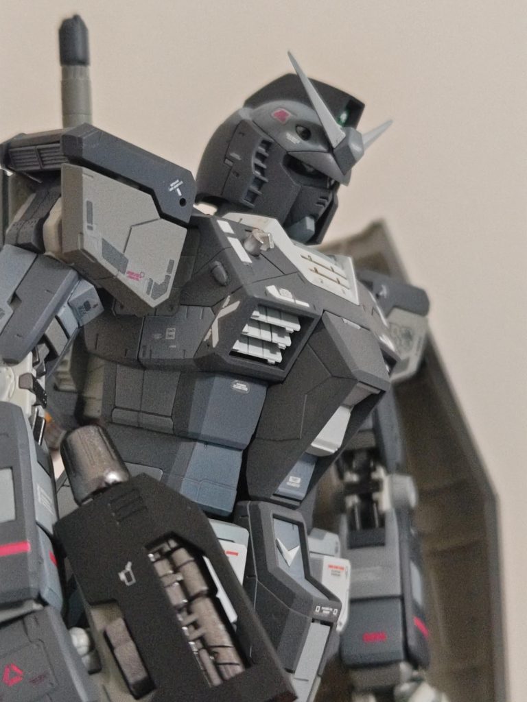 よく見てみたら目が映ったショットが一つもなかった…。この写真もあんま良く見えないな…。目にはハイライト入れて光っているように演出するのが好きです。