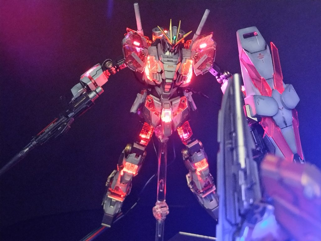 シナンジュと対決シーンと思ったが画角におさまらない。