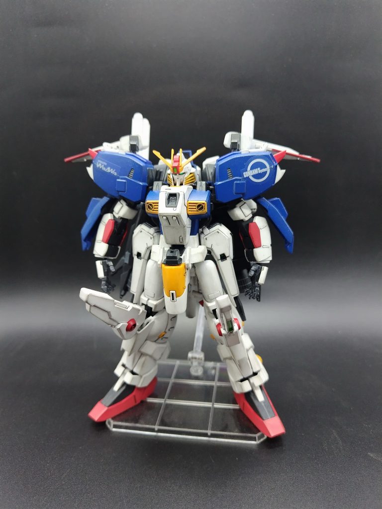 S-ガンダムに追加装甲、バックパックでマッチョ化。