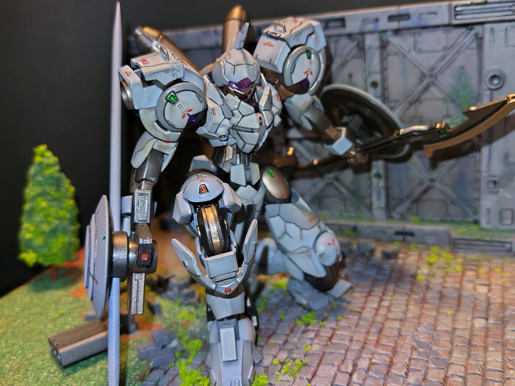 足のパーツはカットして磁石て取り外し出来るように加工しました。