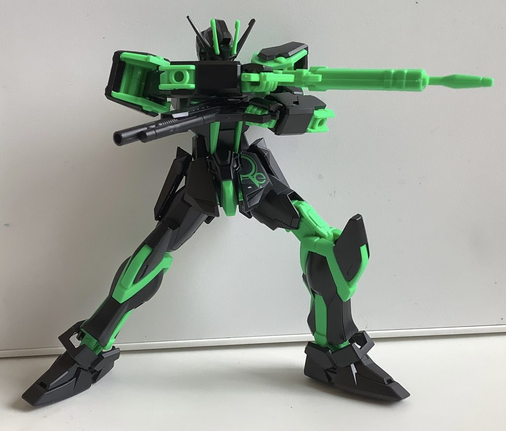 ストライクノワールがやってたような気がするポーズ今日は元旦ですけども、みなさんは何か目標などありますか？僕はMGEXのユニコーンを買うことが目標です。今年こそは絶対に買います。あれ欲しいんですよね〜