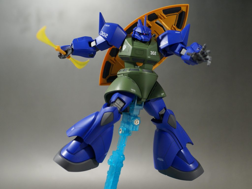 ラインストーンがいい仕事しすぎてる