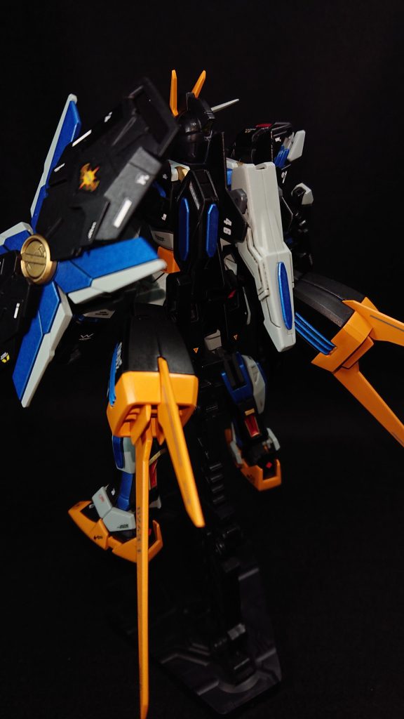 使用した塗料エアーモデルスプレー・ブラック・ゴールド・ガンメタル・ライトメタリックブルー・ブリリアントオレンジMr.カラースプレー・ライトブルー(ドイツ空軍)