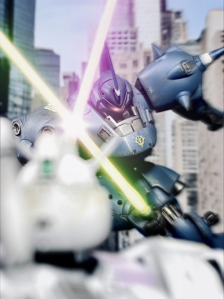 強そうな見た目とは裏腹に、ほぼほぼ瞬殺に近い幕引きでしたので、せめてかっこいいポーズで！と思ったのですが…なかなか上手くはいきません。