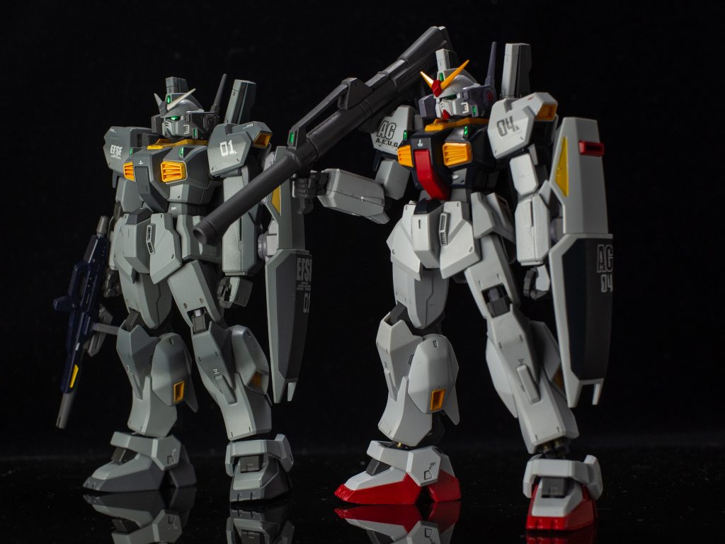 以前作ったロービジ版とのツーショットですデカールをはる位置は共通にしています