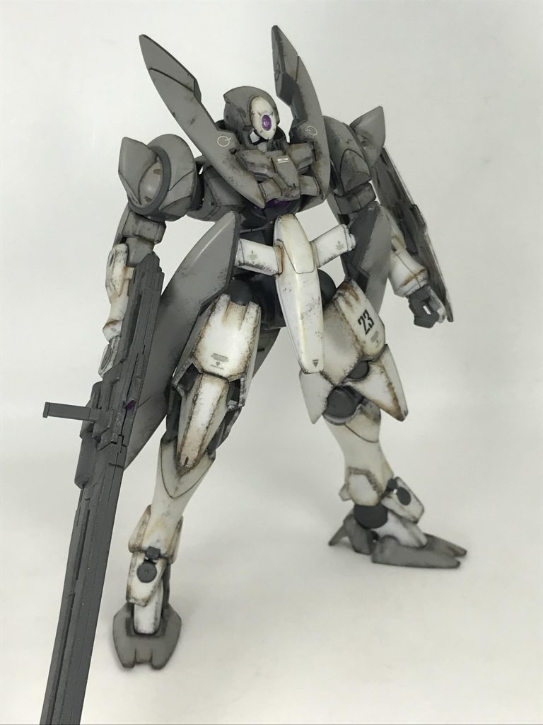 汚いプラモに 全てをかけてやるぞ 塗料の尽きるまで汚プラの夜明けは もう近い ♪