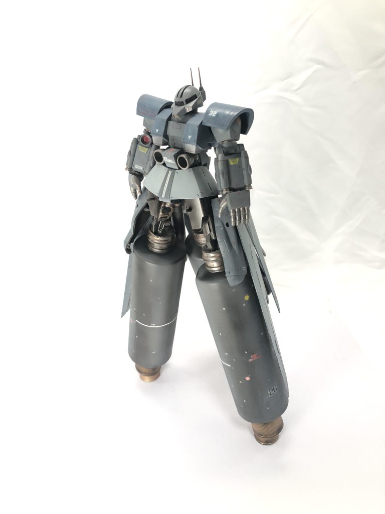 実戦向きの機体ではないが、サイコミュ試験用ザクの3号機とともにア・バオア・クーに移送され、実戦参加した記録が残されている