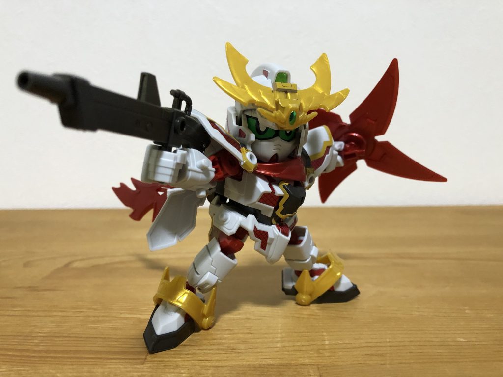 種子島雷威銃とシールド手裏剣を装備して。装備が豊富に付属していて楽しいです。