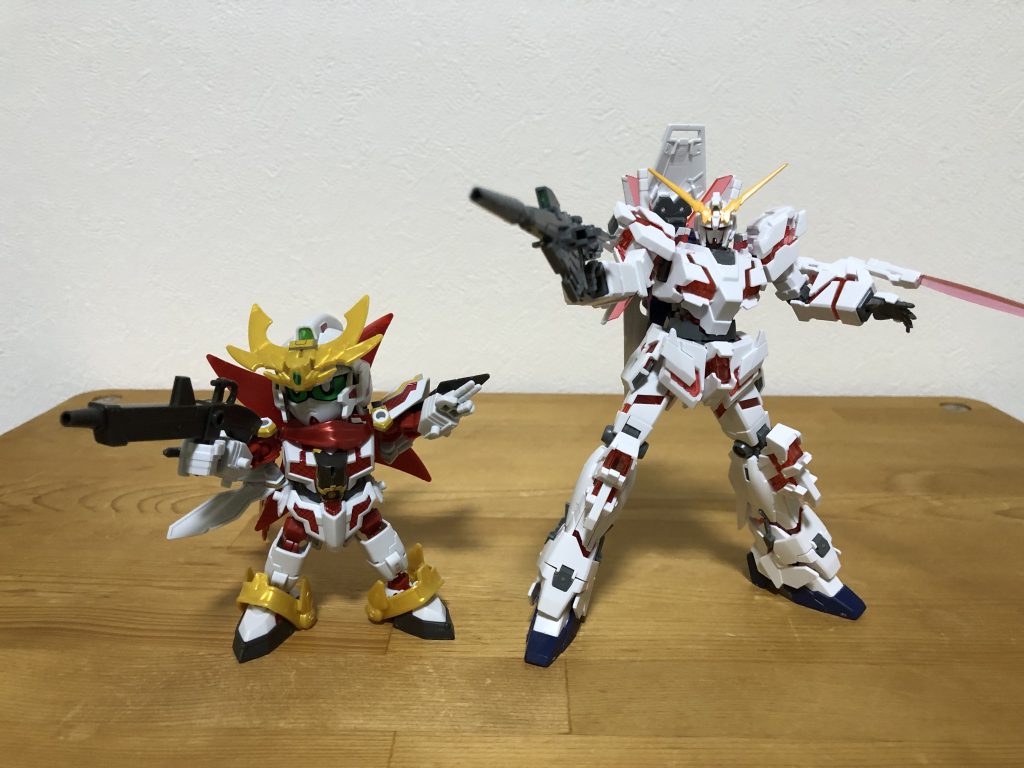 こちらはデストロイモードとシノビ形態で。リアル形態はまた別の記事にて。