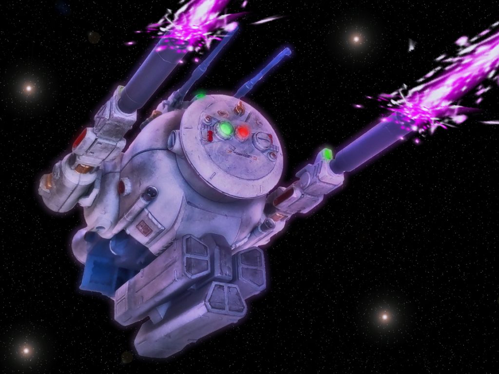 停船信号を無視し距離を詰めた事からD−SIも実力行使に移行する。メインカメラからリック・ドム達が外れ、ザクFZのみになるとロングレンジに対応したメガ粒子砲がキリュウを狙う。照準を合わせるとザクFZをロックオンした。そして2門のメガ粒子砲が宇宙を切り裂く。「敵機発砲！」リック・ドム達も光り輝くメガ粒子を確認するが命令に従い手前のD−SIは相手にせずルナツーへ向かう。