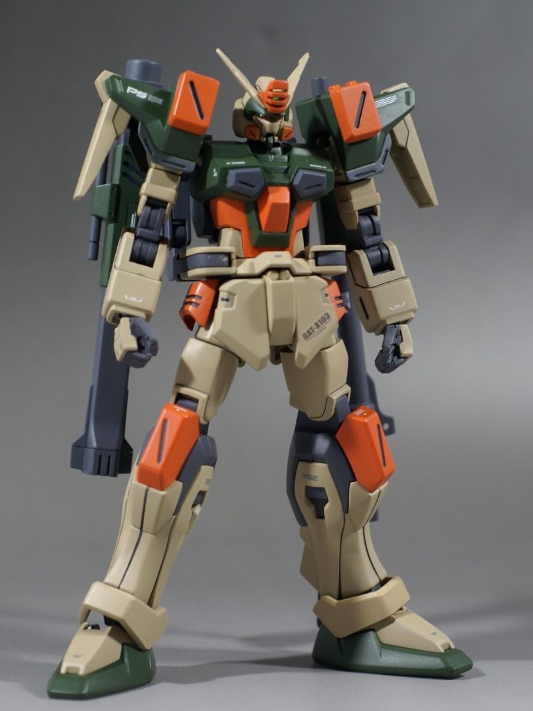 改修内容は以下の通りです。・握り拳の追加。・肩をボールジョイント化。・腕の関節を変更。・胴体2㎜、太腿1㎜、延長。・胴体左右に1㎜幅増し。・センサー類にラピーテープを貼り付け。・モールドの掘り直し。