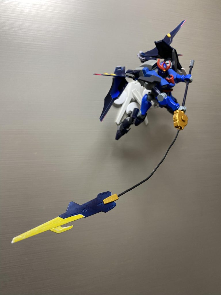 武装はルプスレクスのテールブレードで作った「鉄鋼跳躍薙刀」質量のあるブレードが伸縮して飛んできます!