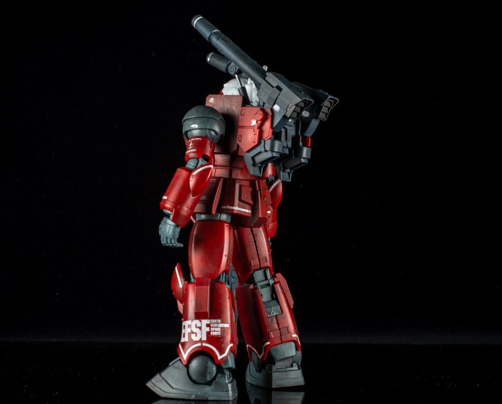 デカールはガンダムデカールを用い、自分としては多めに貼りました。個人的にはこれくらいが限界かなという感じです