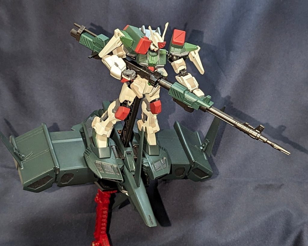 Ｇフレームのスタンド支柱をさせるようにしているので、そこまで重いきっとじゃない限りは斜めにしても固定できます画像はＧフレームバスターを使用。このくらいのサイズの方が見栄えはいいのかもしれない