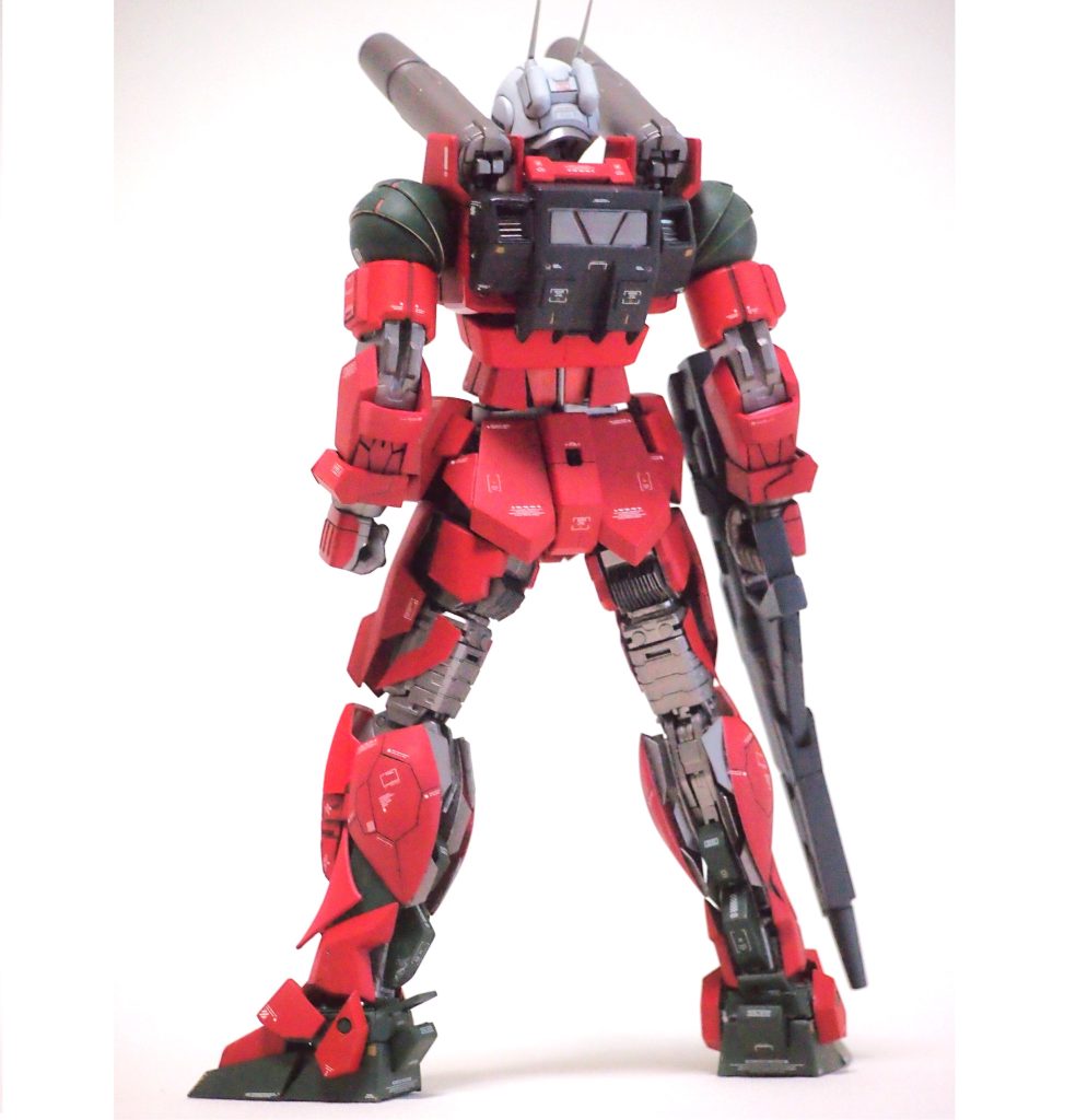 この機体実はMGガンキャノンとMGガンダム2.0のミキシングですがほとんどガンダムはわかりません　ランドセル部分と脚の内部フレ－ム等がガンダムより移植のパ－ツです　ランドセルの左右に付けている部分はガンダムの胸です　わかりませんよね？