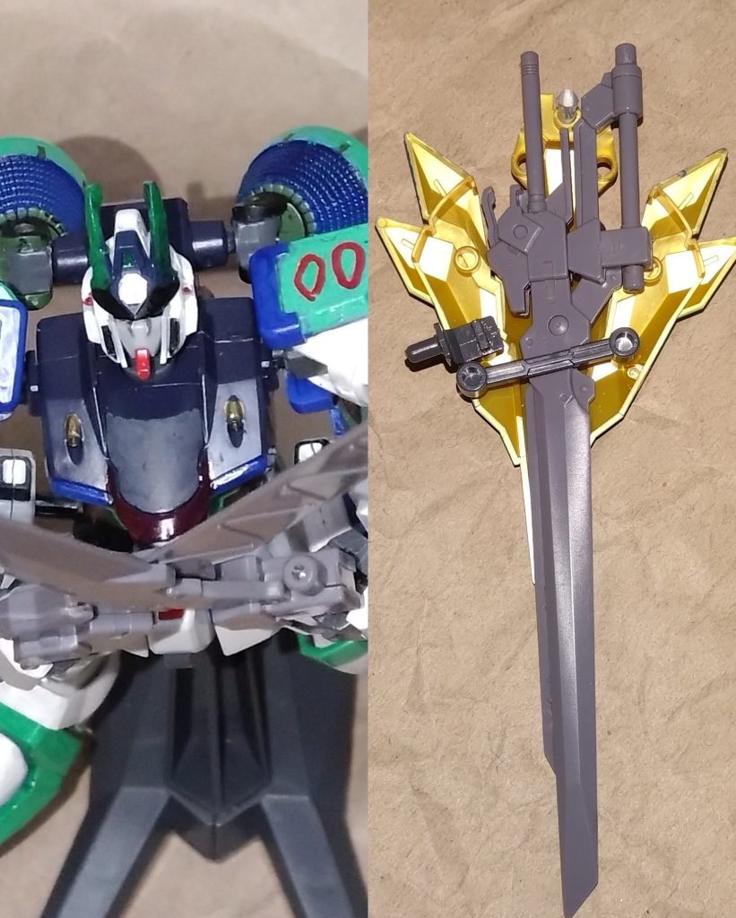 ソードニッパーハサミ武器で、敵を斬り裂く格闘兵装。それを分離した武器が『シザーソード』と『シザーブレード』。普段はシールドの裏に収納されている。