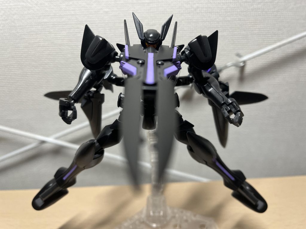 でも正面から見るとやっぱりマヌケw