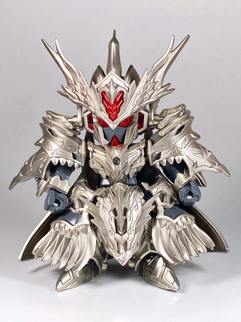 最近お気に入りのギラつき強めな明るいゴールドです。