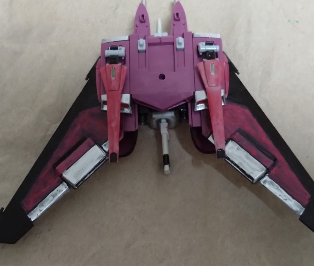 あと、もう一つ。ドラグーン×2リフターの裏にドラグーン2基を搭載。『IIセイバー』にも搭載されたモノと同じ。