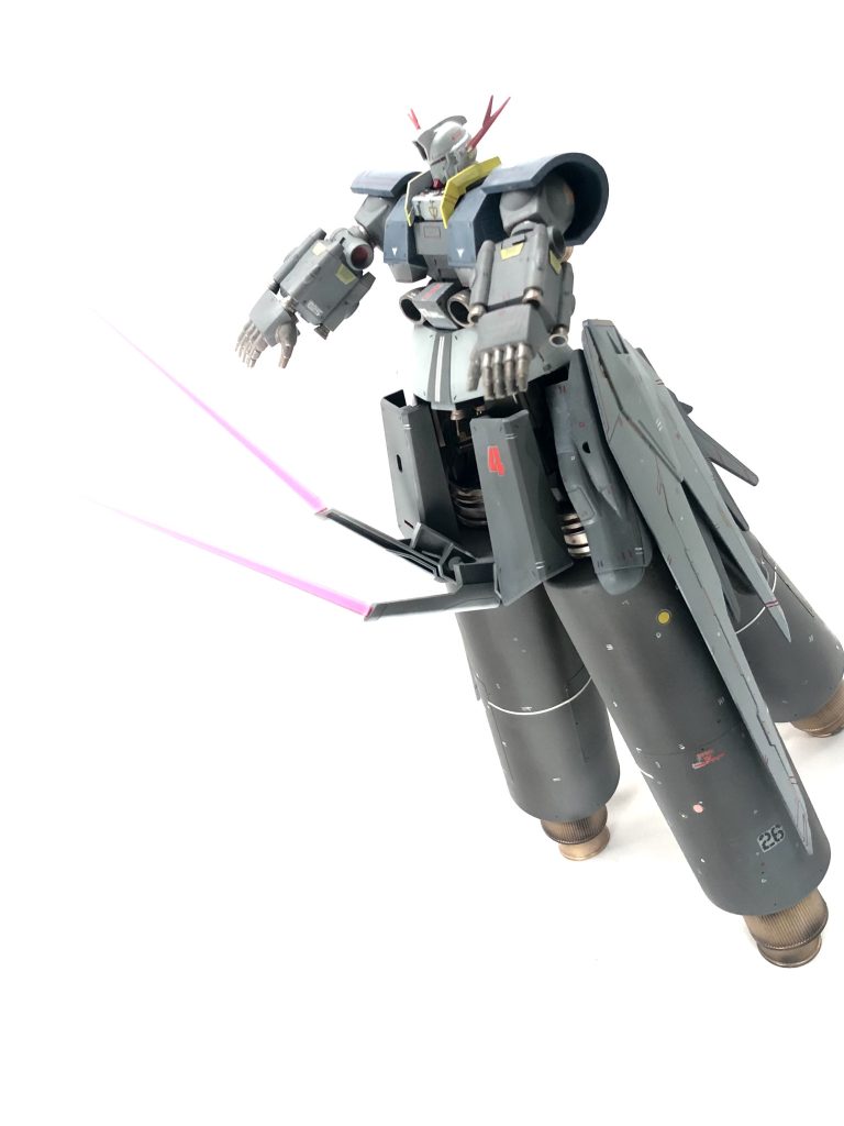 隠し腕ビームサーベル展開