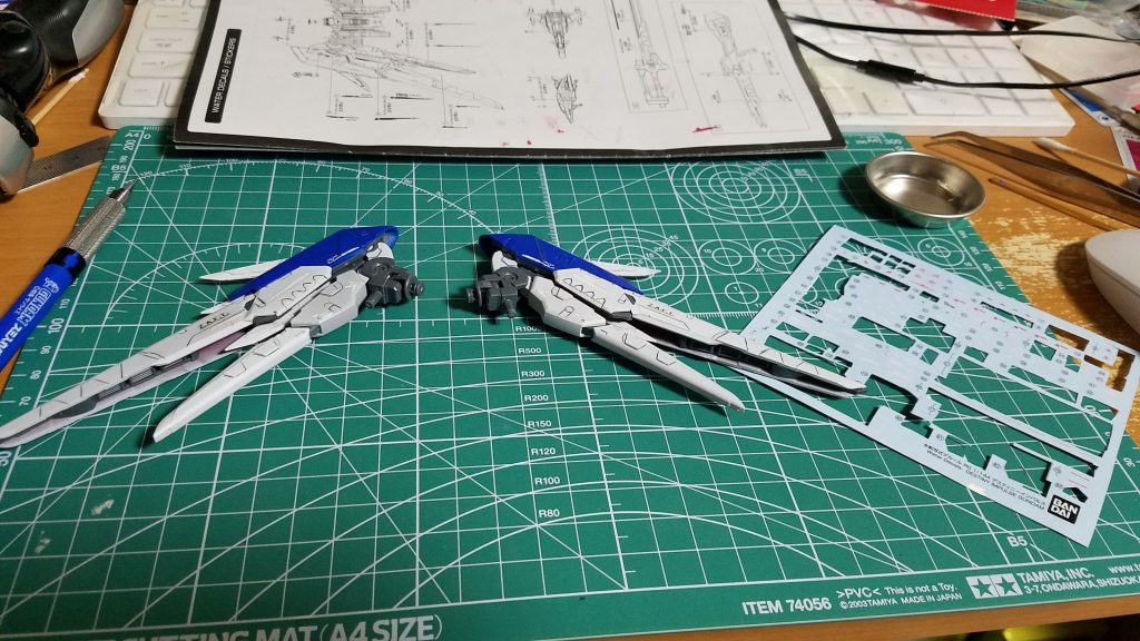 初のRGガンプラでHGより部品が多くて大変で疲れました使用したデカールは付属の物に加えてRGインパルス、RGデスティニーをふんだんに使用しました