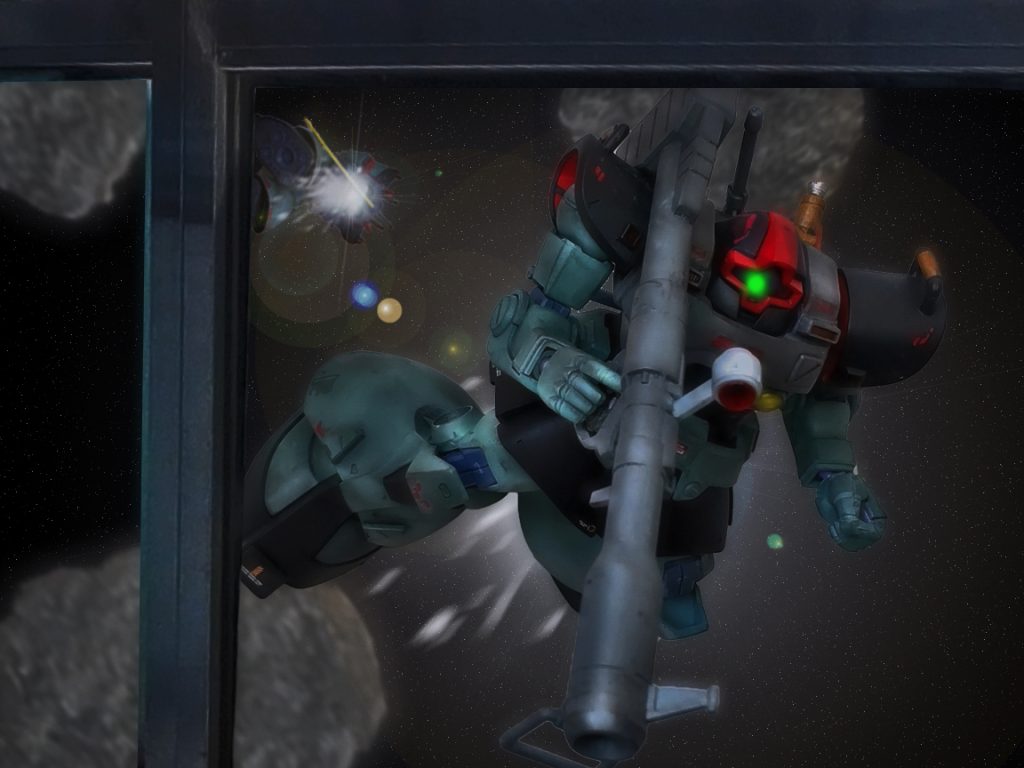 「中々の腕じゃないか。新型の09Rを使いこなしている」艦長のフォン・ヘルシングは艦橋から外で活動するリック・ドムを眺めながら隣にいる佐官へ話しかける。「いえ、あの程度は当然です」隣にいる男はヘルシングに顔も向けずブリッジの正面を見たまま言葉を返した。身長が2m近くあり、身体つきも筋肉質なのが制服の上からでも分かる位の男は独特な威圧感を醸し出している。「グレイシー少佐はパイロット歴は長いのかね?」「開戦前より乗っています」「では、かなりの腕前と見てよろしいかな。乗っているMSも変わっているようだしな」「‥‥‥」モア・グレイシーは口を閉ざすと体をブリッジの扉の方へ向け外へ出ようとする。「‥少しはコミュニケーションを取らんか、少佐。貴官らはここじゃゲストなんだ。そもそも君達の所属もよく分からんしだな」「‥‥機密ですので」一度動きを止めるがモアはそう言うと扉のスイッチを押しブリッジから出ていった。「艦長、なんですアレ?」通信士の1人が不満げな顔で聞く。「さあな、キシリアの懐刀なんだろう」「例の新設されるキマイラとか言う部隊ですか」「いや、トライバル隊と言う月のMS隊らしい」「トライバル隊?聞いたことないです」「私もだ。キシリアめ。極秘任務といえど、得体のしれない連中を寄こしてくれたものだ」