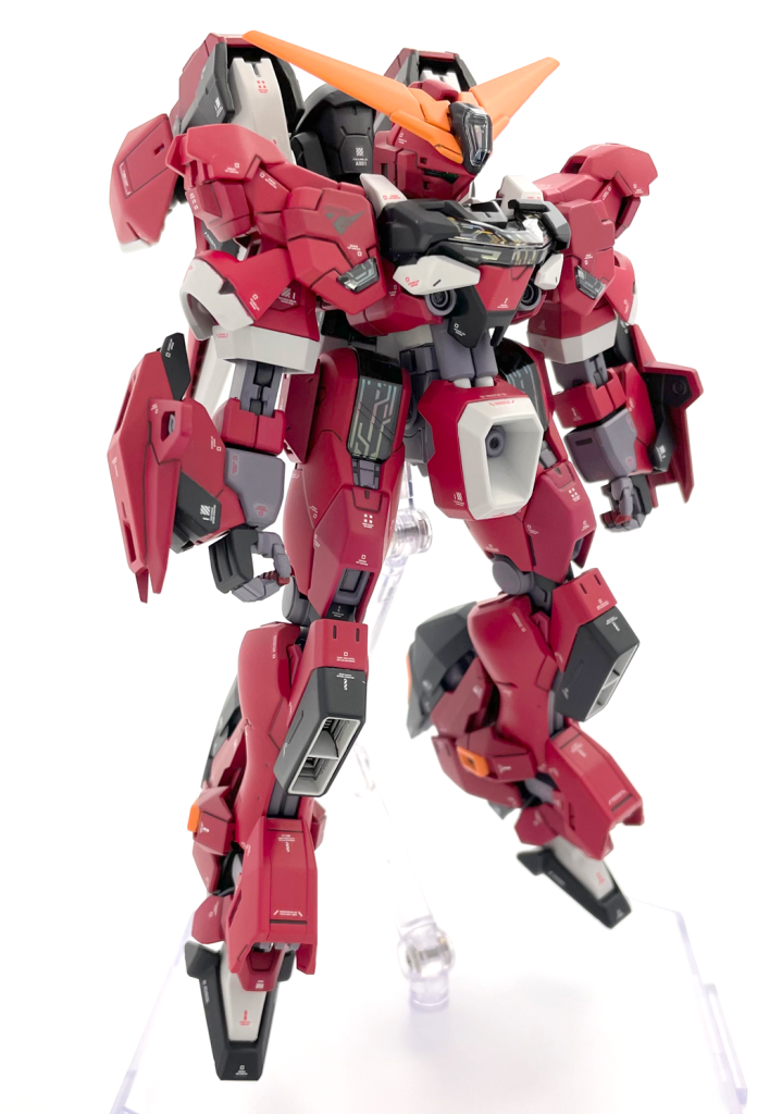 グレーのパーツのデカールがシルバリングしてしまったのが心残りです。