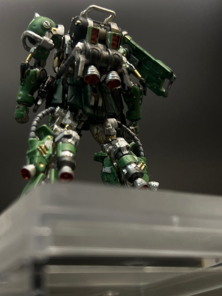 最終的には黒い三連星を作りたいので今回は試作です。次は黒い三連星に向けてアーティファクトの改造という物を試してみたいのでトールギスを作るつもりです。