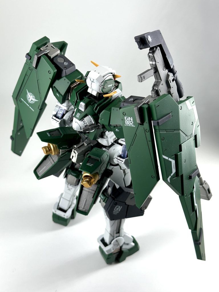 新品未開封　MG 1/100 ガンダムデュナメス、ガンダムキュリオス　2点セット Amazon.co.jp: BANDAI SPIRITS MG 1/100 ガンダムベース限定