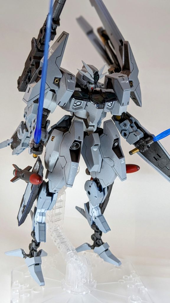 今回は、時間を掛けてでも、今持てる自分の力を使用し、スジボリに挑戦し、塗装も何度も失敗しながらも粘り強く仕上げてみたつもりではいますが、やはり諸先輩方の作品にはまだまだ遠く及びません。