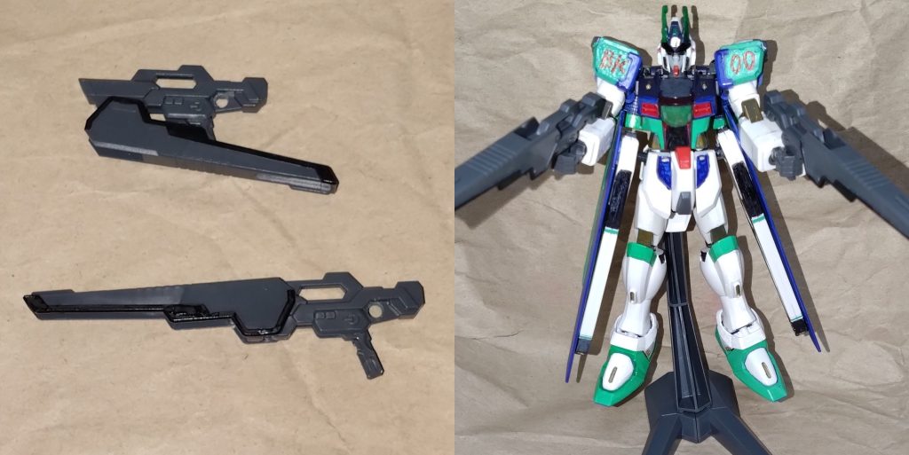 武装説明。高出力レールガン×2本来ビームライフルが主兵装でしたが、レールガンに代えました。先端の長い銃口を下に折り畳むと低出力で連射が可能なガンモードに切り替わります。