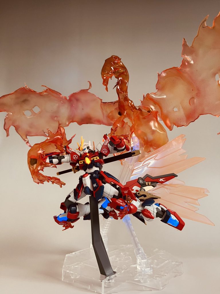 秘奥義: 鳳天烈火撃火の鳥オーラを纏って突撃!もっとすごいダメージを出せる!タイガーウルフが必殺技をいくつも使うのを見て結局どれが一番強いんや?て思ったりしましたが、なんか一番GBNを楽しんでそうだったんでそれに習って必殺考えました。