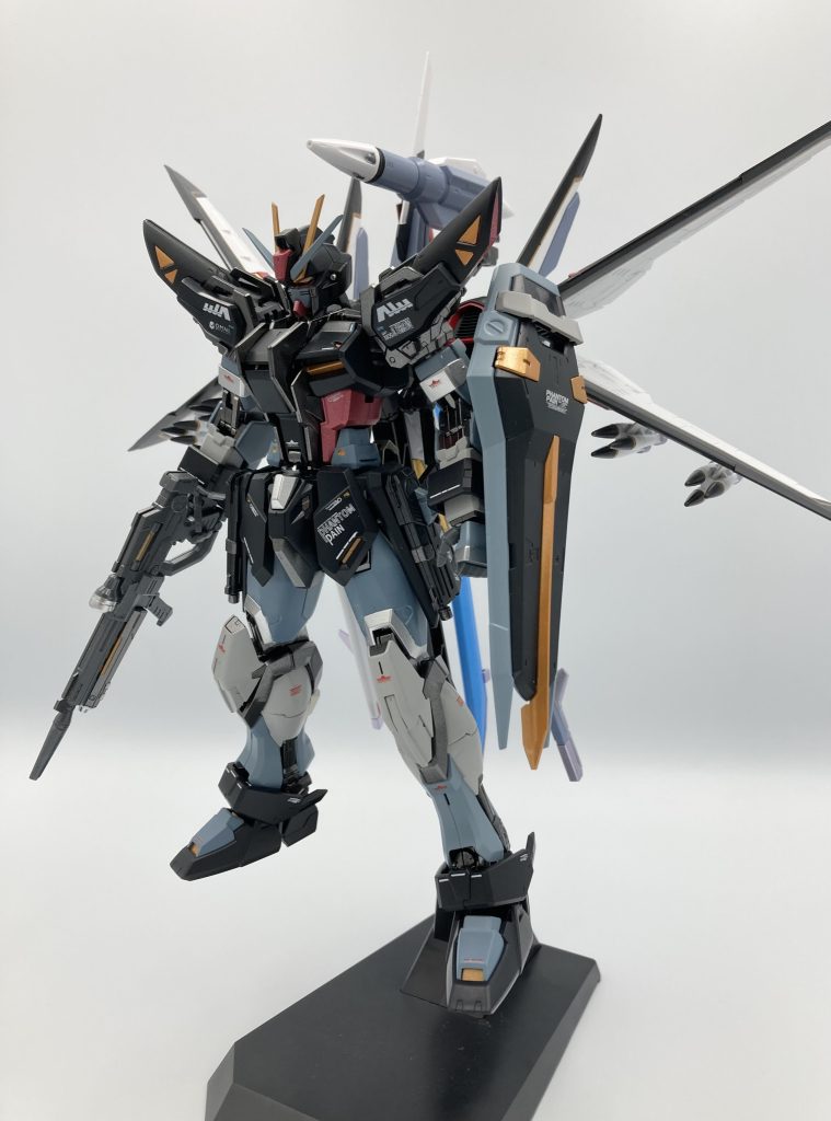 なかなか似合ってる気がしますルージュのシールドはノワールカラーで塗装