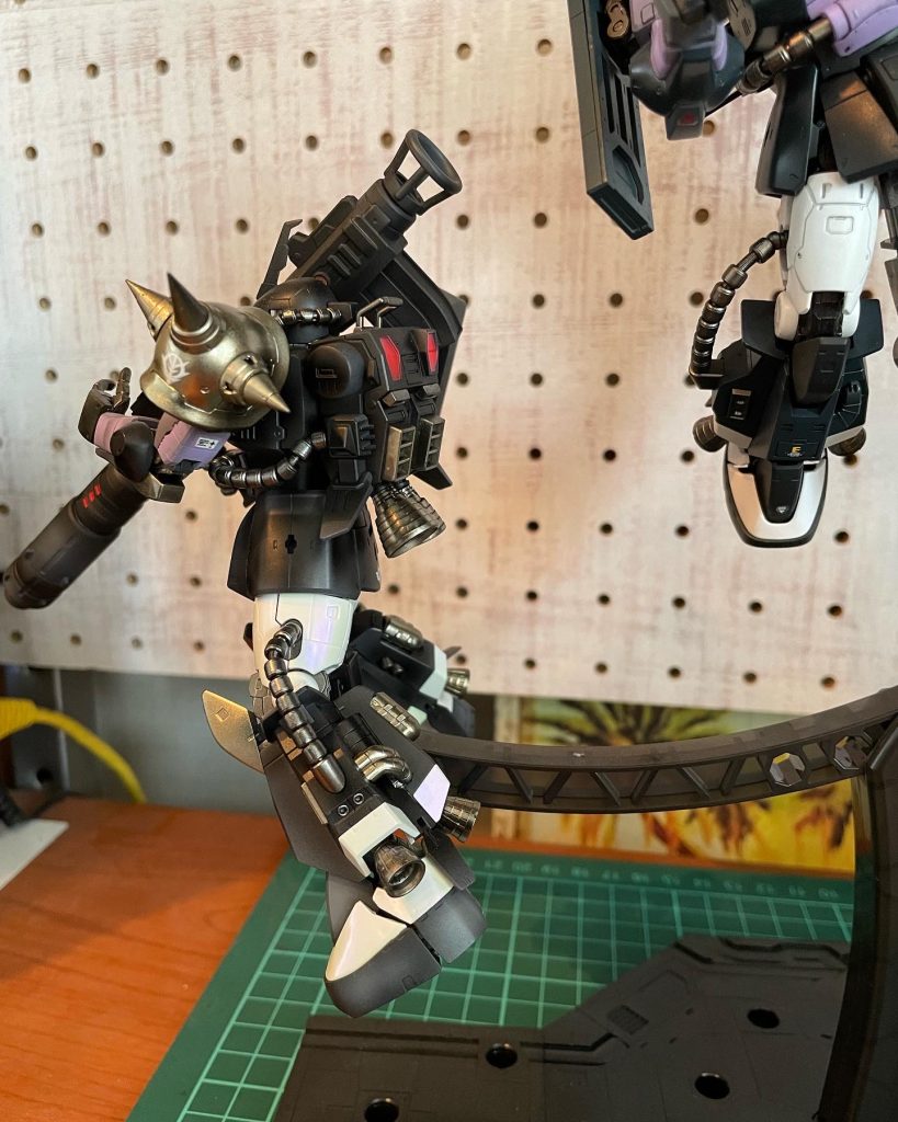 過去作、黒い三連星–5枚目/制作者：@shenyi333