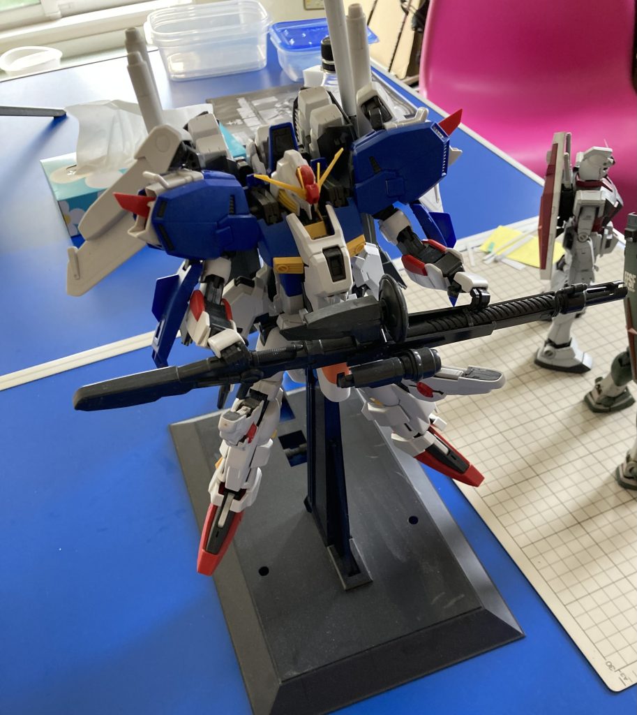 この状態までは一応組んでました。しかし一部合わせ目接着したり塗装するにはパーツが駄目になっている箇所も多くパーツ請求する数も膨大でした。