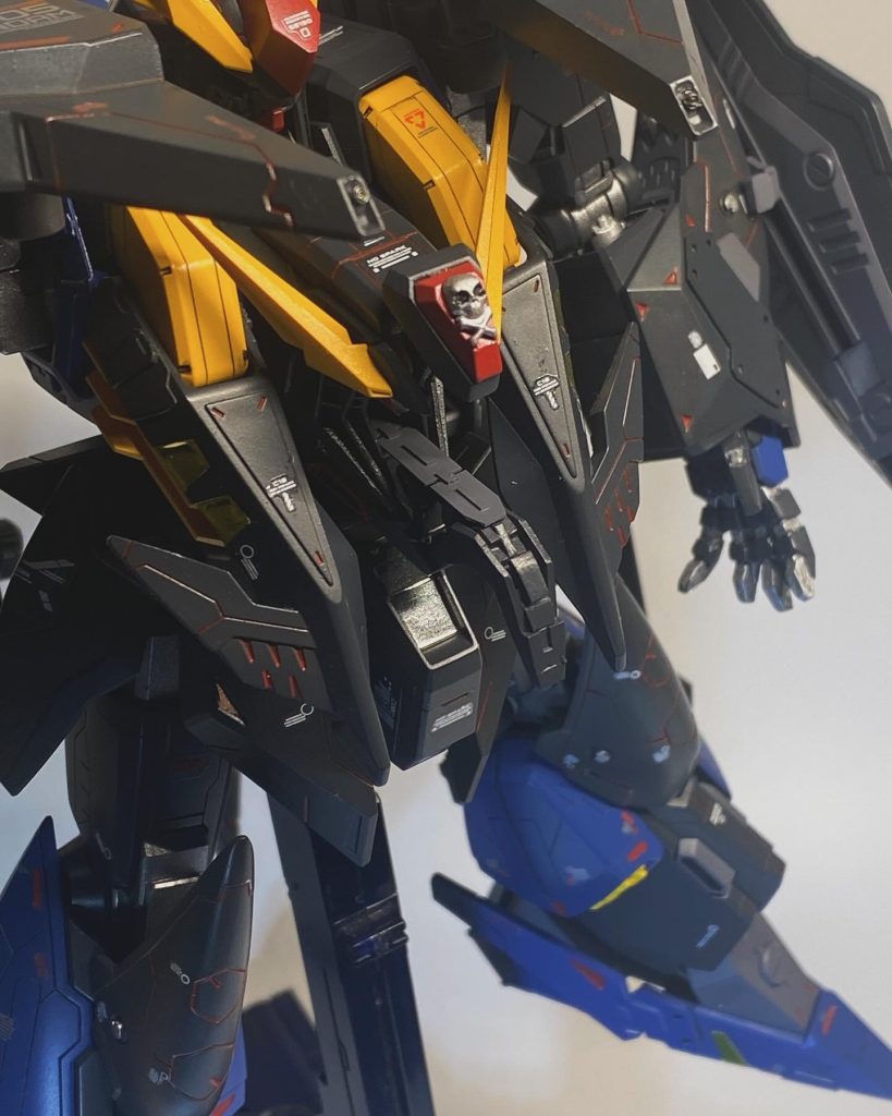 コックピット球体、コックピットハッチを製作しハッチを開口できるようにしました。