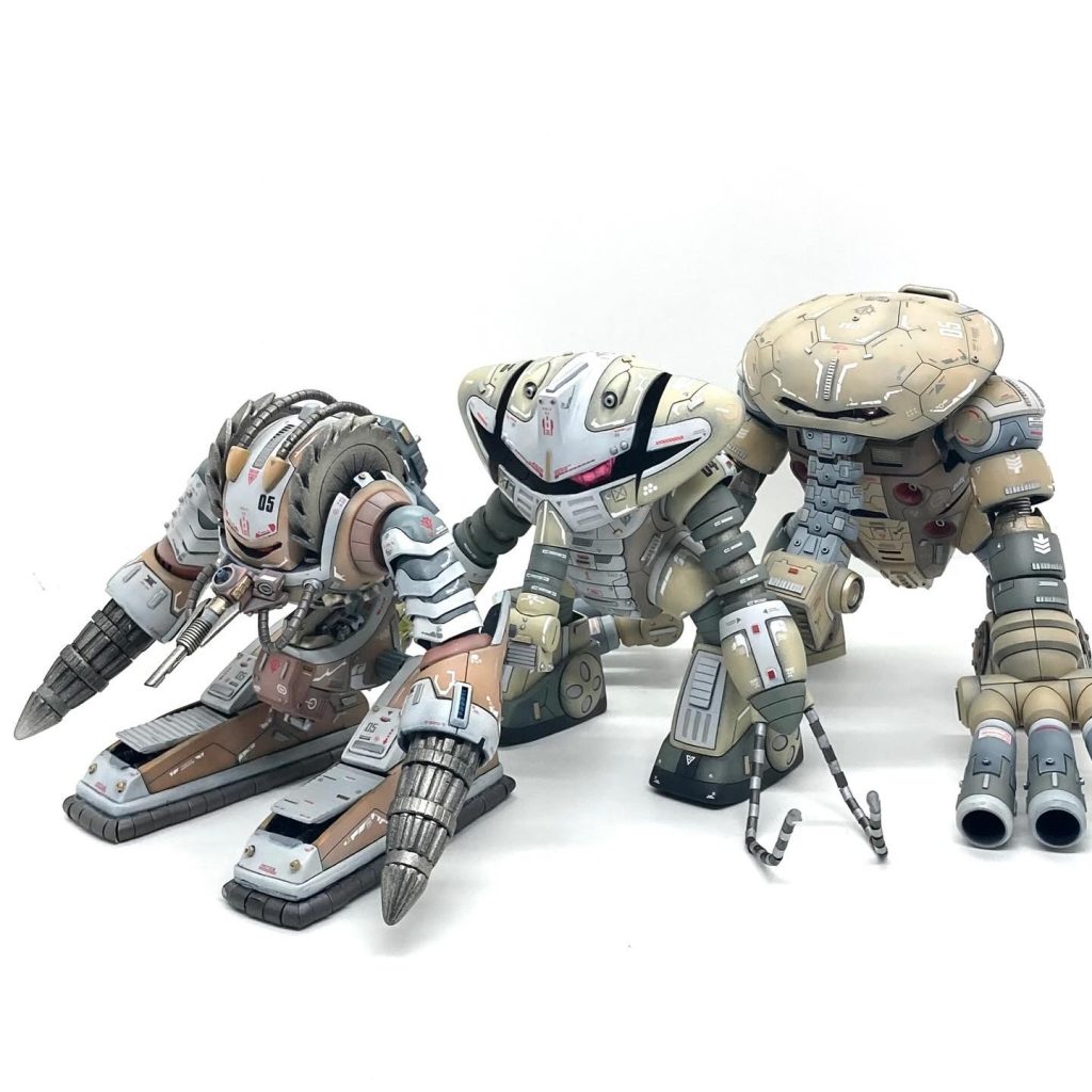 思った以上にアッグガイが小さいなぁって感じます。まぁ、アッグは胴体延長してるんで大きく見えるだけなんですけどね💦