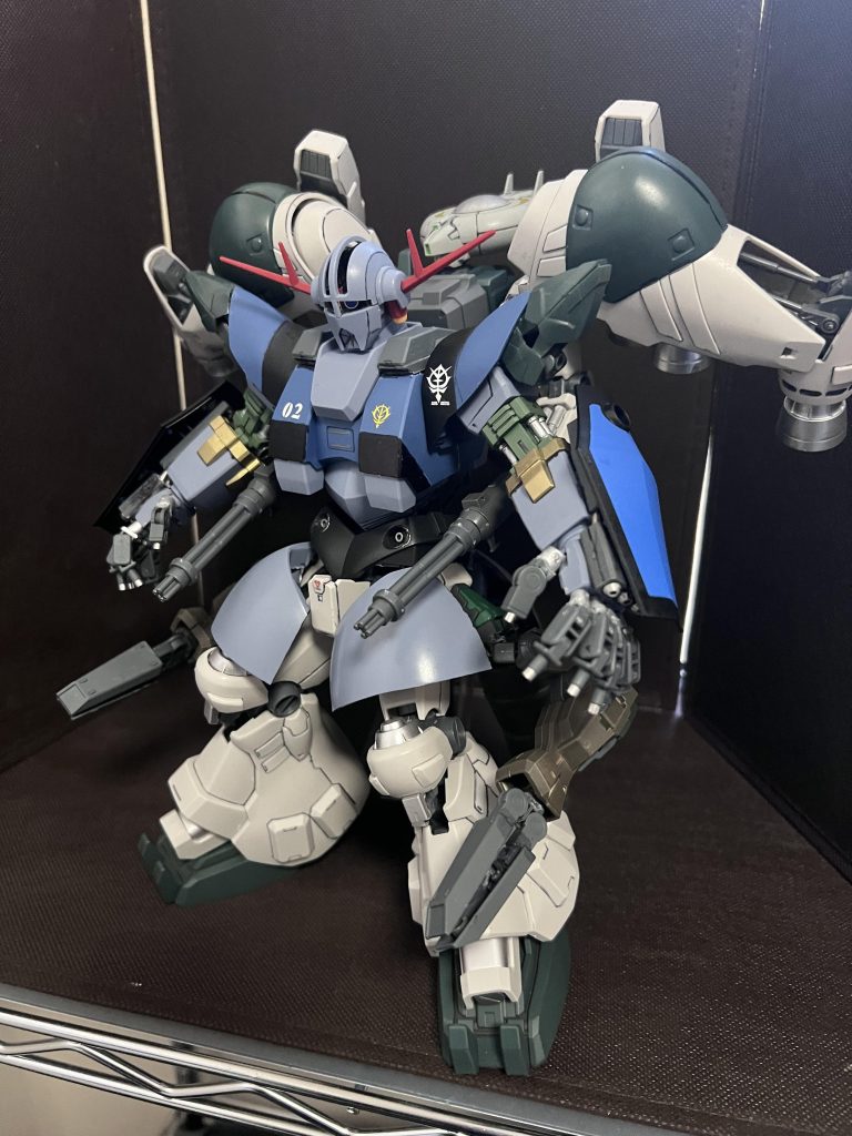 まず足を付ける上で、普通ならMGドムの足を付けるところなんですが、MG買う時にサイサリスが目に入り値段もドムと余り変わらなかったのでサイサリスを購入。くっ付けました(*´ω`*)