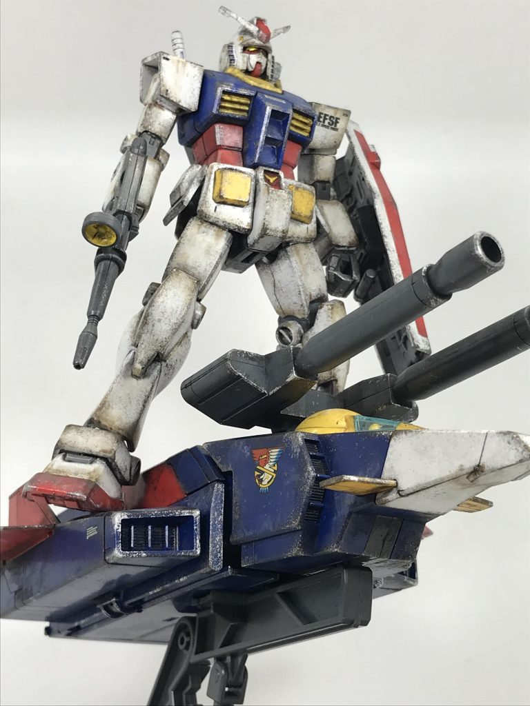 旧 HGUC ガンダム もカッコいいですね〜おじ様は revive版 よりこちらの方が好きな方多そうですね😃